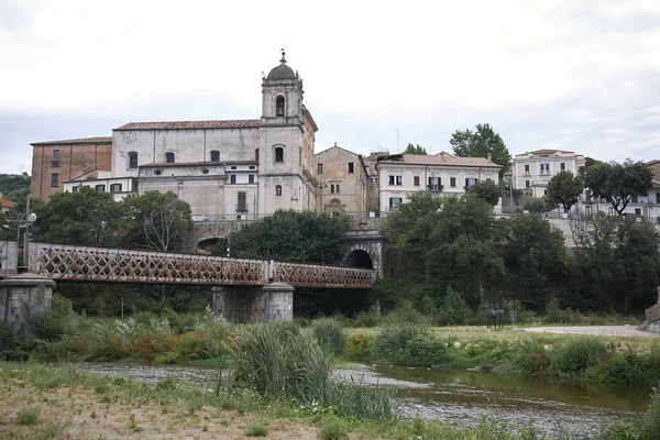 Cosenza Itália Junho 2018 Vista Ponte Ferroviária Igreja San Domenico — Fotografia de Stock