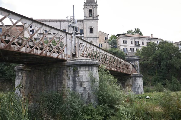 Cosenza Włochy Czerwca 2018 Widok Most Kolejowy Kościół San Domenico — Zdjęcie stockowe