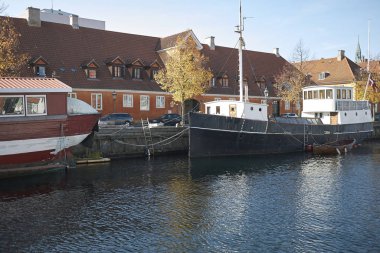 Kopenhag, Danimarka - 10 Ekim 2018: Frederiksholms kanal görünümü