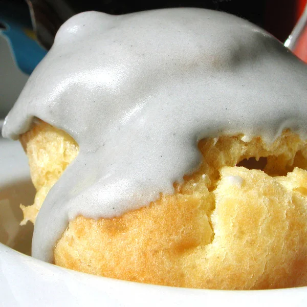 Puff Crema Con Glaseado Gris — Foto de Stock