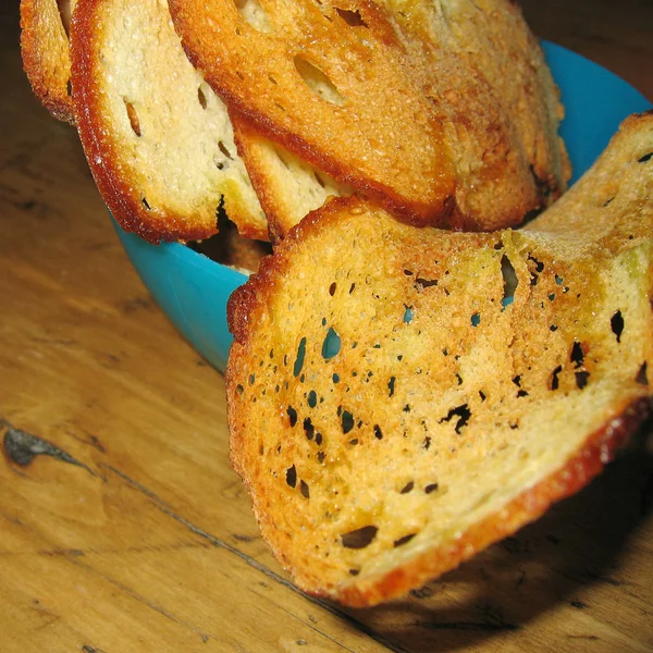 Rebanadas de pan tostado de cerca —  Fotos de Stock