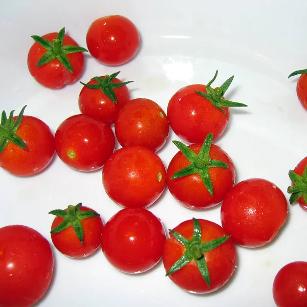 Ripe Cherry Tomatoes Close — Stock Photo, Image