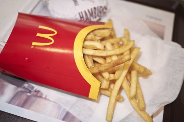 Milano, İtalya - 18 Temmuz 2017 : Mcdonald's Fransız frikik