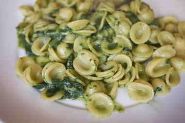 Şalgam tepeli orecchiette makarna