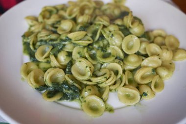 Şalgam tepeli orecchiette makarna