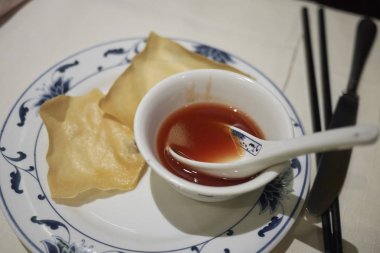 Baharatlı soslu Çin mezesi