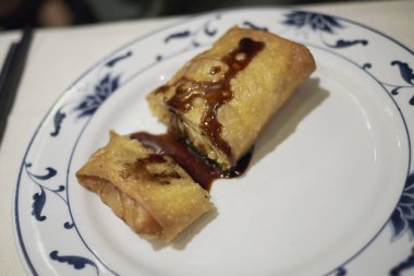 Bahar rulo soya sos ile