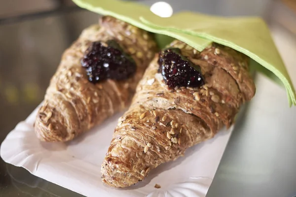 Croissant Blueberries Jam Breakfast — Stock Photo, Image