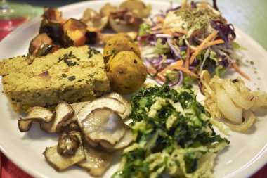 Çeşitli vejetaryen plaka yakın