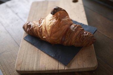 Kahvaltı için Kruvasan yakın çekim