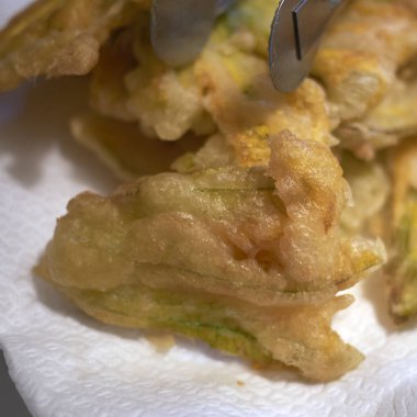 kızarmış kabak çiçekleri yakın