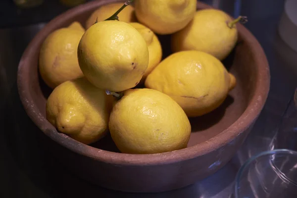 Yellow Lemon Bowl — Stock Photo, Image