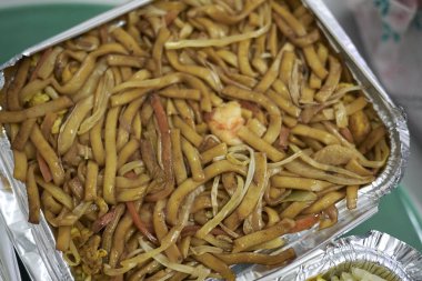 Pirinç Noodle karides ve sebze ile