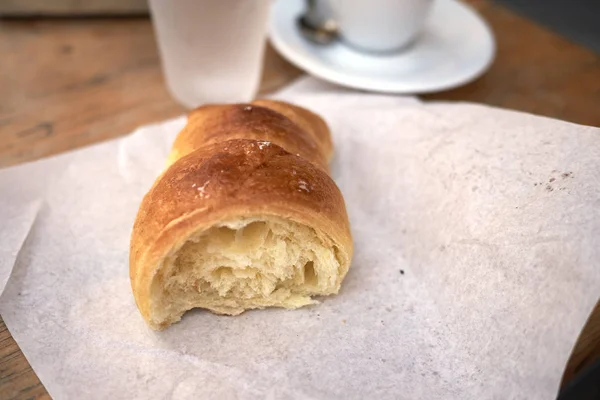 Reggeli Croissant Eszpresszó — Stock Fotó