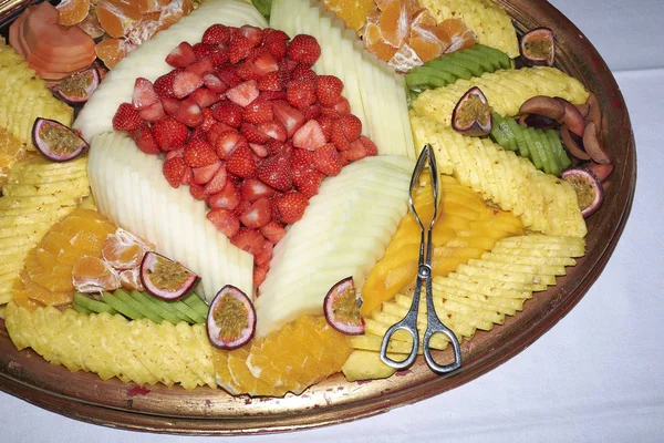 Assorted Tropical Fruit Plate Catering — Stock Photo, Image