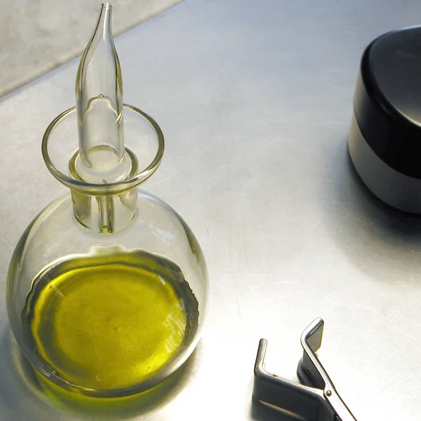 Olive Oil Glass Bottle — Stock Photo, Image