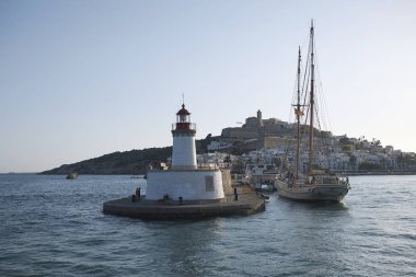 Ibiza, İspanya - 01 Eylül 2016: Eivissa liman deniz feneri