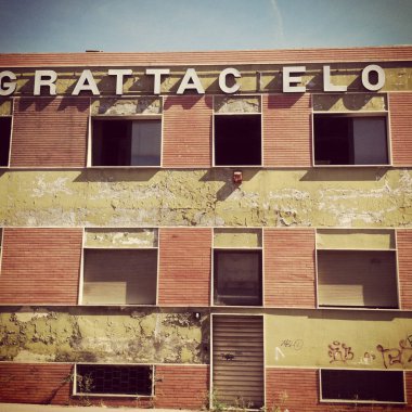 Milano, İtalya - 27 Mayıs 2013 : Yeni bina görünümü