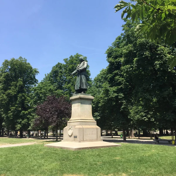 Milán Italia Mayo 2017 Estatua Antonio Stoppani — Foto de Stock