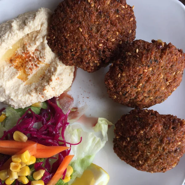 Falafel Plate Hummus Salad — Stock Photo, Image