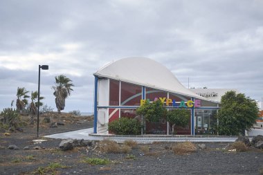 Lanzarote, İspanya - 26 Ağustos 2015 : Mcdonald's' ın Puerto del carmen restoranı