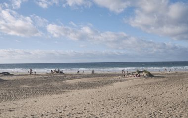 Lanzarote, İspanya - 26 Ağustos 2015 : Famara plajı manzarası
