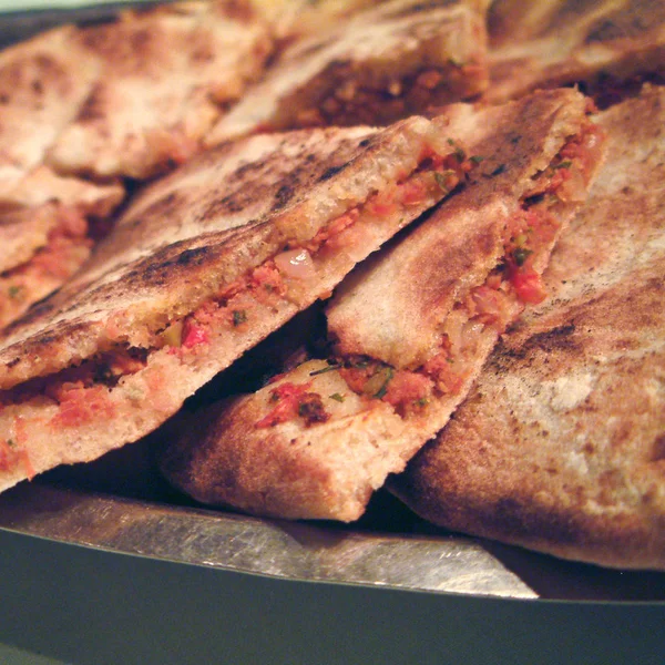 Potongan Pizza Arab Nampan — Stok Foto