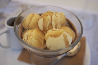 Vanilyalı dondurma ile Affogato