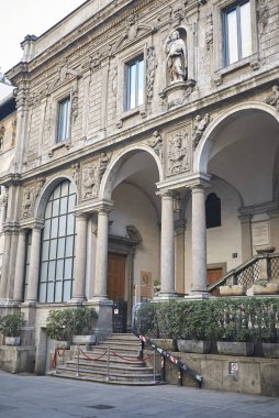 Milan, Italy - December 05, 2017 : View of 'Piazza dei Mercanti' 