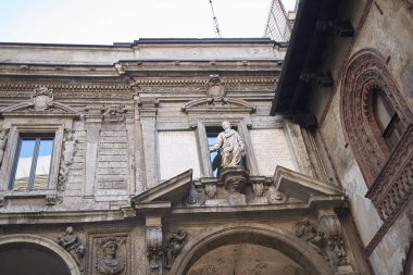 Milan, Italy - December 05, 2017 : View of 'Piazza dei Mercanti' 