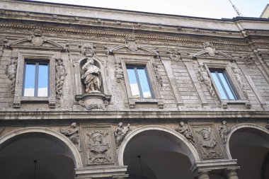 Milan, Italy - December 05, 2017 : View of 'Piazza dei Mercanti' 
