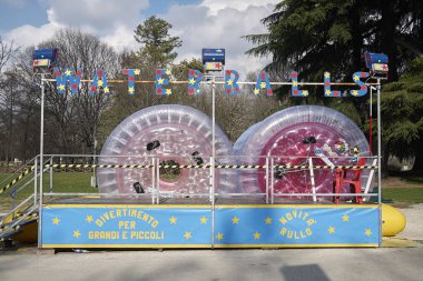 Milano, İtalya - 09 Şubat 2017 : Milano'da lunapark