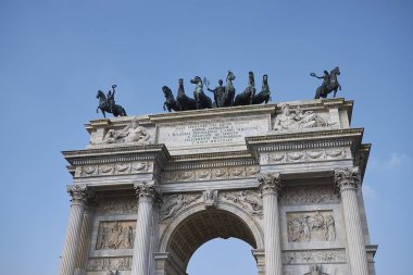 Milano, İtalya - 10 Şubat 2018 : Arco della Pace'in Milano'daki görünümü