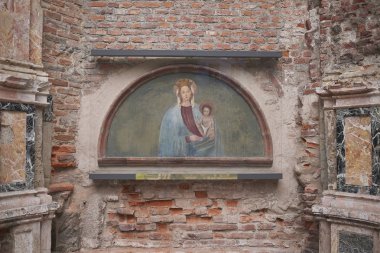 Milano, İtalya - 12 Temmuz 2018 : Madonna dei Miracoli şapelinin görünümü