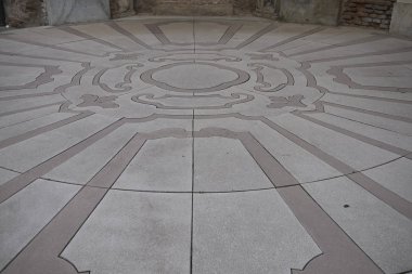 Milano, İtalya - 12 Temmuz 2018 : Madonna dei Miracoli şapel inzemininin koruma görünümü