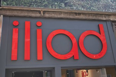 Milano, İtalya - 26 Eylül 2018 : Dükkânında İlyada logosu