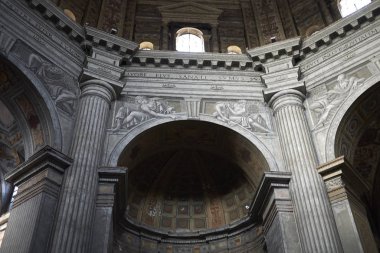 Milano, İtalya - 16 Ocak 2019 : Santa Maria della Passione kilisesinin içi