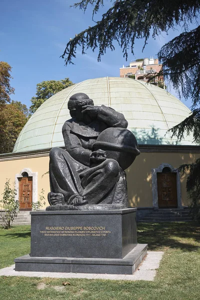 Milano Italien September 2018 Beskåda Ruggiero Giuseppe Boscovich Monument — Stockfoto