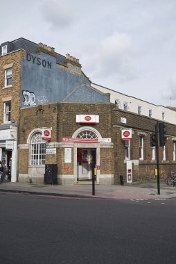 Londra, İngiltere - 23 Ağustos 2017 : Dalston Postanesi