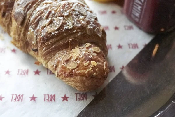 London Vereinigtes Königreich August 2017 Mandelcroissant — Stockfoto