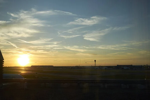 London Egyesült Királyság Augusztus 2017 Sunset Heatrow Airport — Stock Fotó