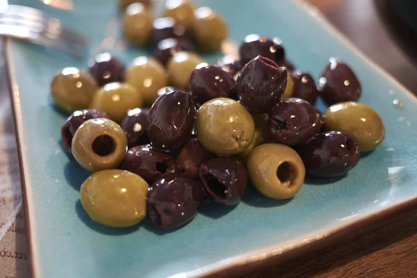 Aceitunas Surtidas Como Entrante — Foto de Stock