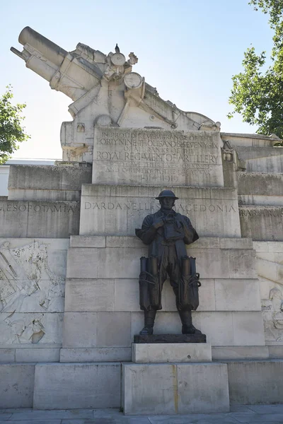Londra, İngiltere - 26 Haziran 2018 : Hyde Park Corner'daki Royal Artillery Memorial