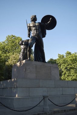 Londra, İngiltere - 26 Haziran 2018 : Hyde Park'taki Aşil Heykeli