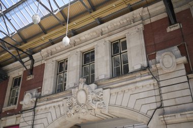 Londra, İngiltere - 27 Haziran 2018 : Victoria istasyonunun görünümü