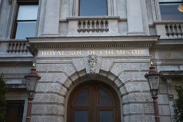 Londra, İngiltere - 26 Haziran 2018 : Royal Society of Chemistry in Burlington House
