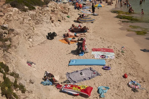 Menorca Islas Baleares España Septiembre 2013 Turistas Playa Torret Menorc — Foto de Stock