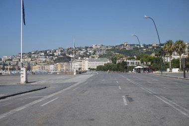 Napoli, İtalya - 25 Temmuz 2018 : Lungomare Caracciolo görünümü