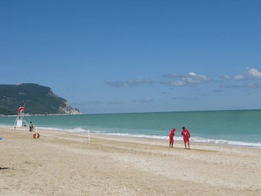 Numana, İtalya - 31 Ağustos 2010 : Numana sahilinde cankurtaranlar