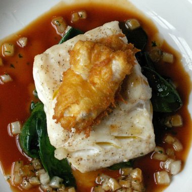 Oslo, Norveç - 15 Mart 2006 : Kızarmış ve buğulanmış morina